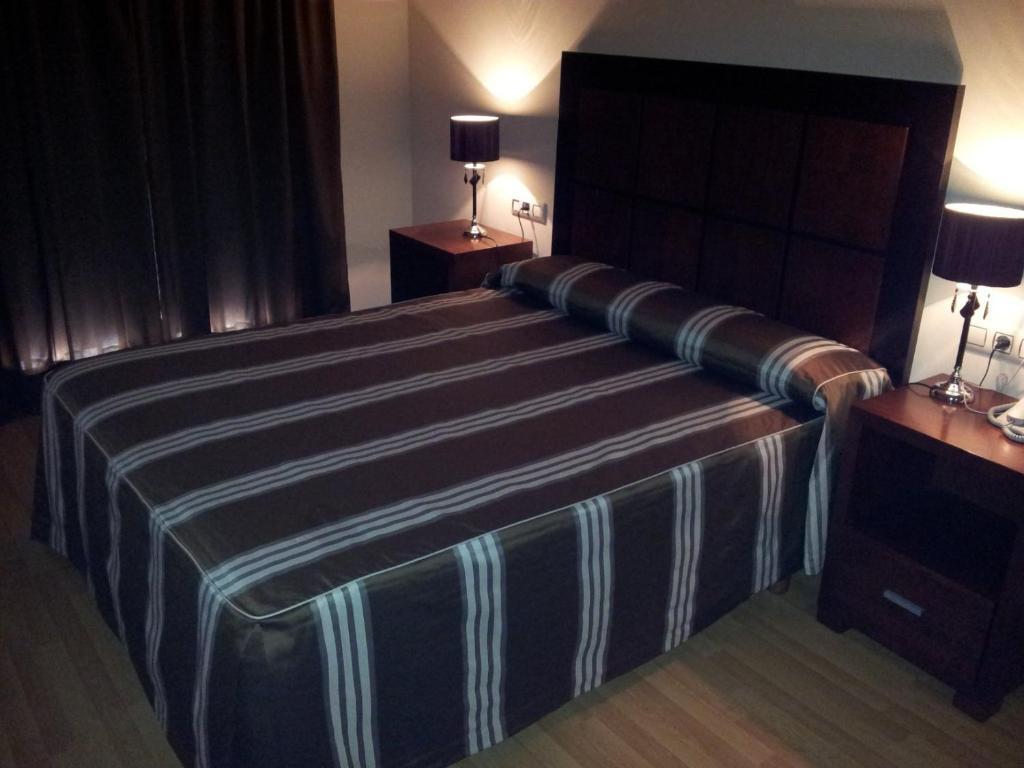 Hotel Av Apartamentos Lobios Δωμάτιο φωτογραφία